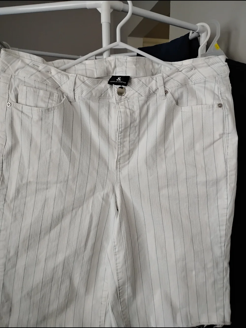 Love & Legend Unisex White Pinstripe Chino Shorts - Picture 2 of 4